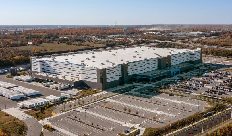 Warehouse view from the outside